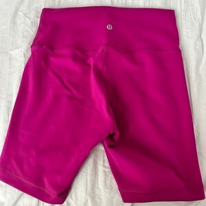 Lululemon Wunder Train High Rise 8"